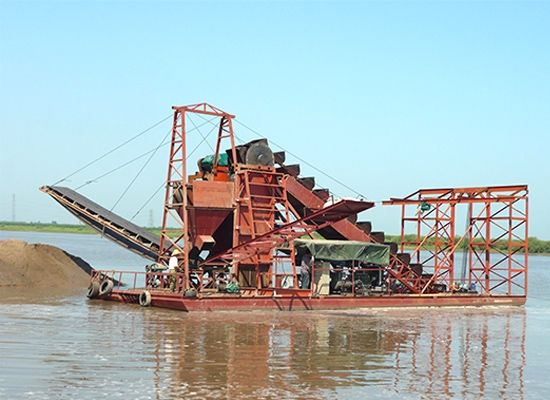 黑龙江佳木斯大型挖沙船（200m³h）